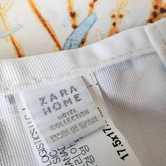 Ocean Sea Botanical soft blue + white Dinner Napkins Set of 4 - Picture 5 of 7